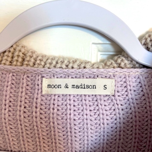 Cozy Lavender and Beige Sweater - Picture 2 of 2